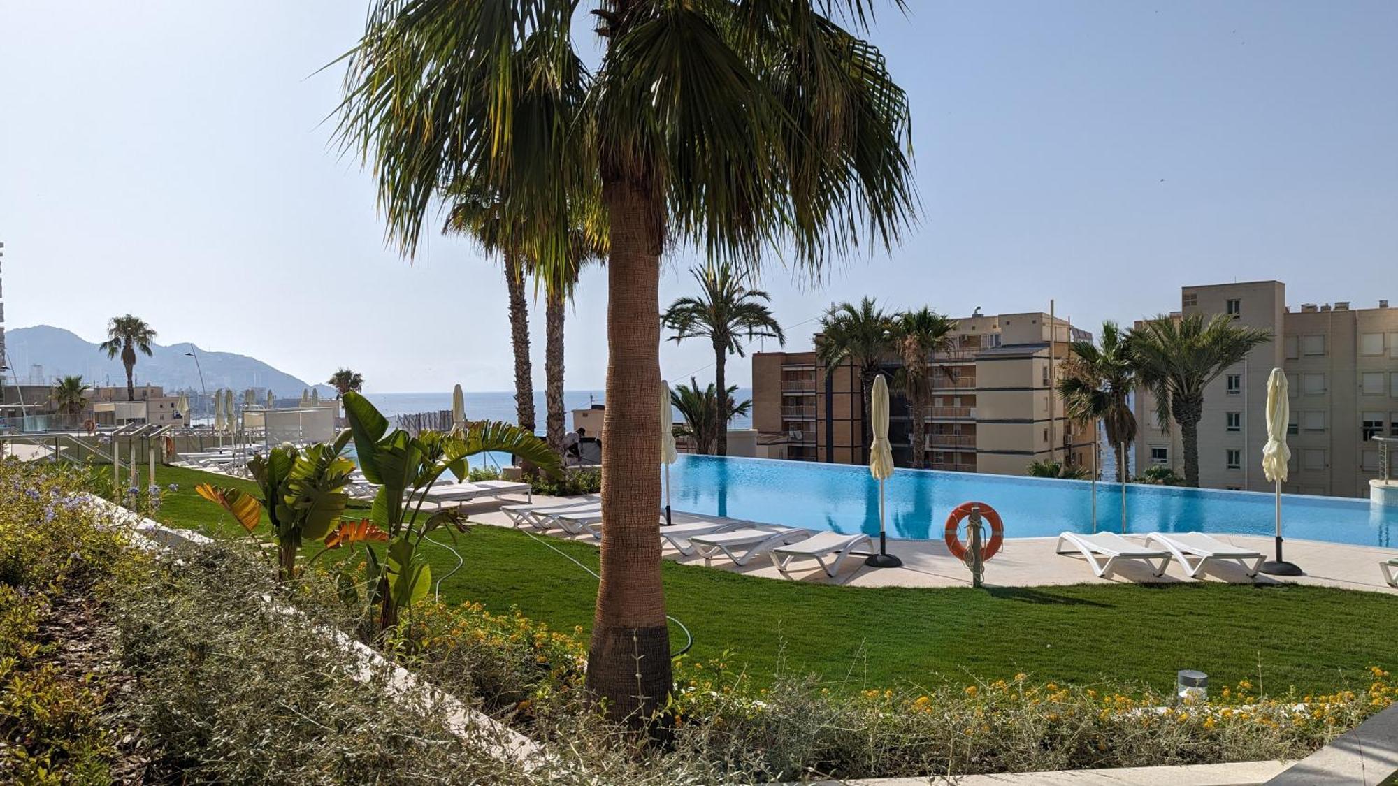 Sunset Cliffs Modern Apartment Benidorm Bagian luar foto