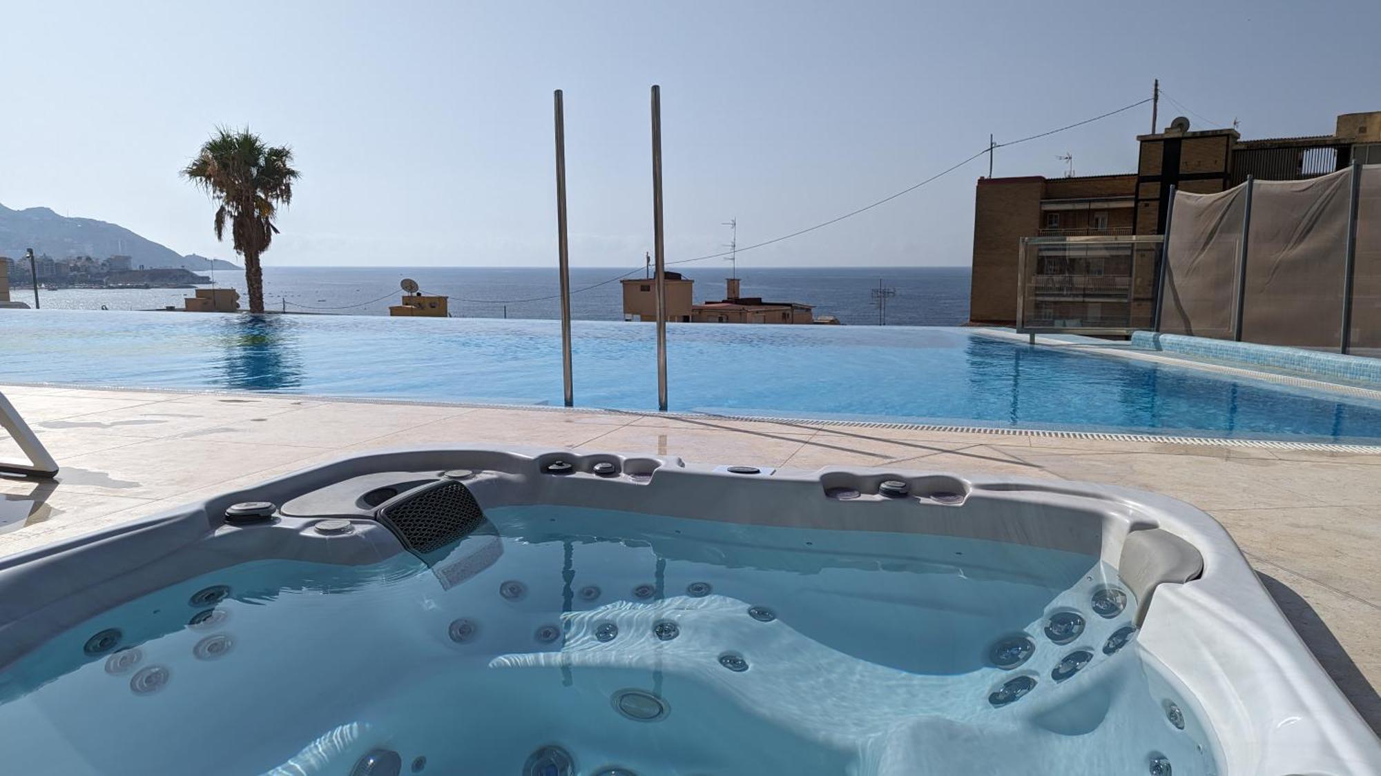 Sunset Cliffs Modern Apartment Benidorm Bagian luar foto