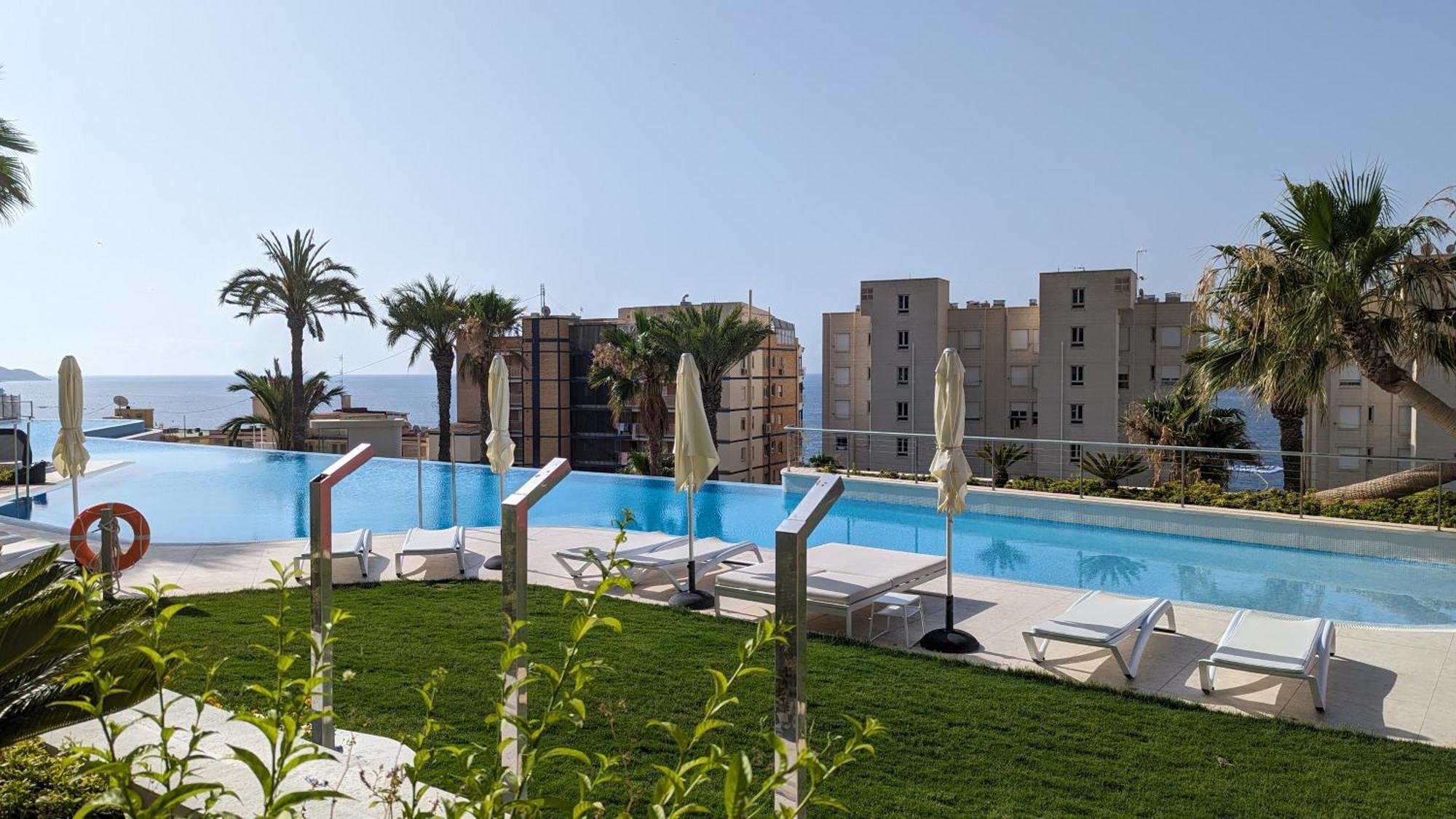 Sunset Cliffs Modern Apartment Benidorm Bagian luar foto