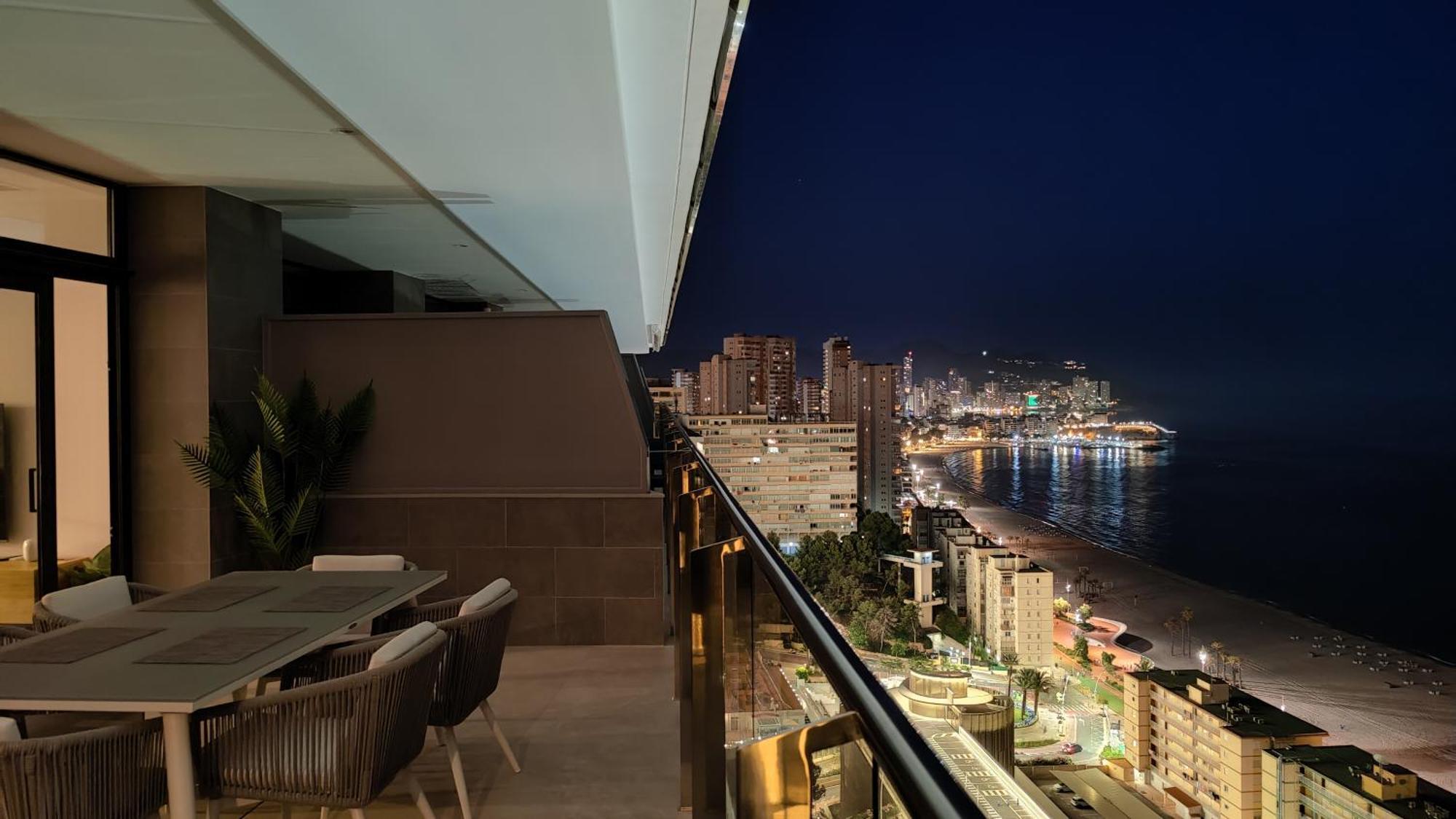 Sunset Cliffs Modern Apartment Benidorm Bagian luar foto