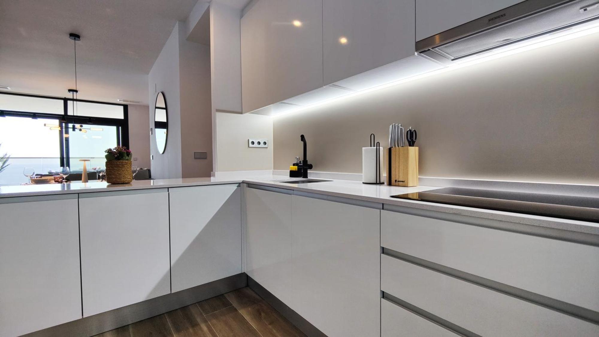 Sunset Cliffs Modern Apartment Benidorm Bagian luar foto